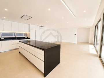 Moradia T3 para Venda em Arco da Calheta