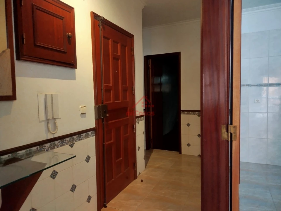 Apartamento T2 para Venda em Algueirão-Mem Martins Foto 7