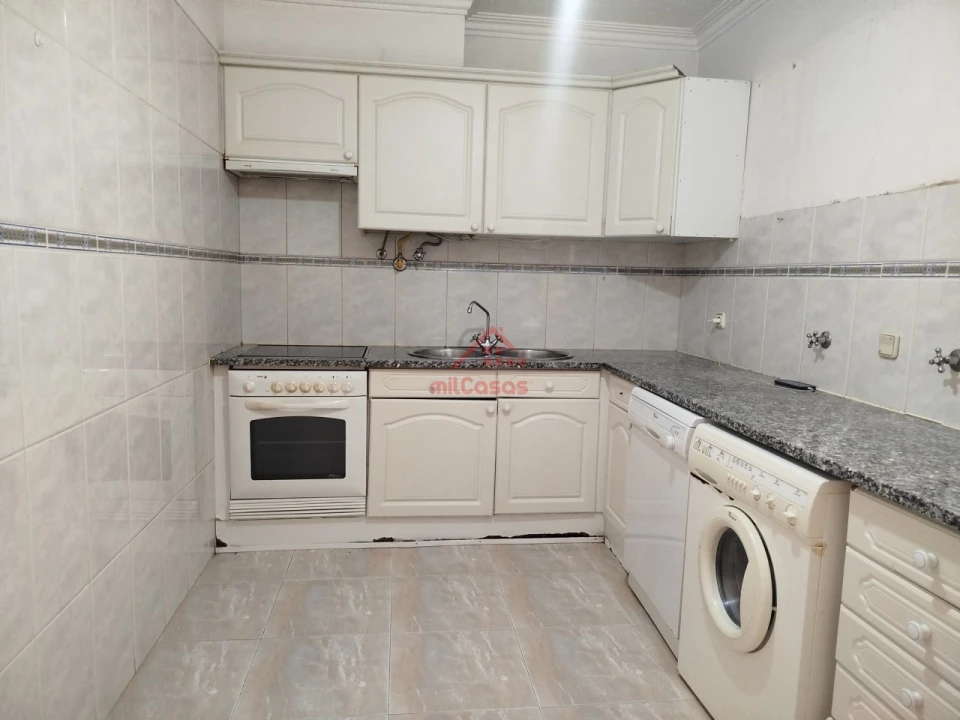 Apartamento T2 para Venda em Algueirão-Mem Martins Foto 8