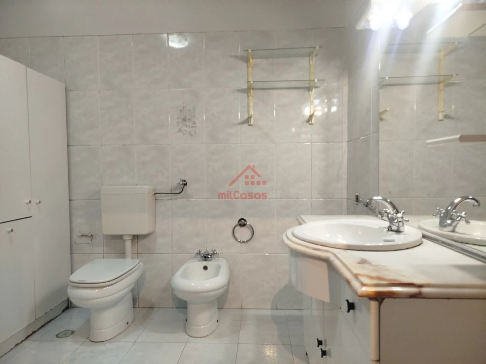 Apartamento T2 para Venda em Algueirão-Mem Martins Foto 9