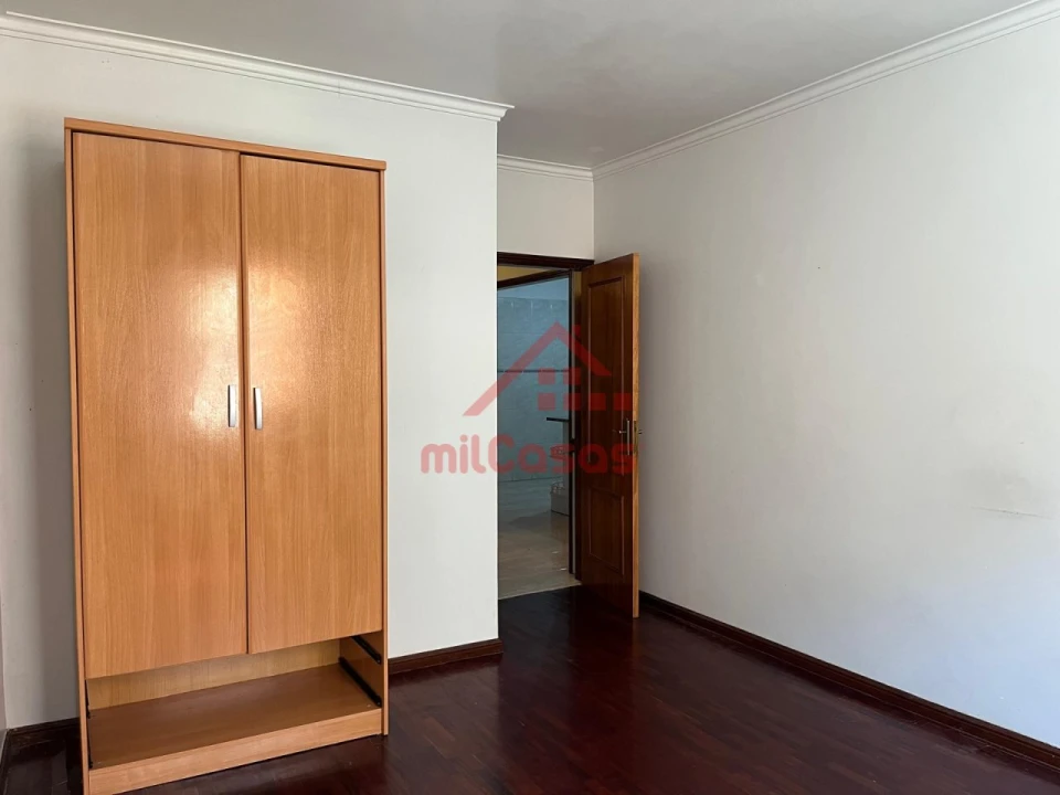 Apartamento T2 para Venda em Algueirão-Mem Martins Foto 11