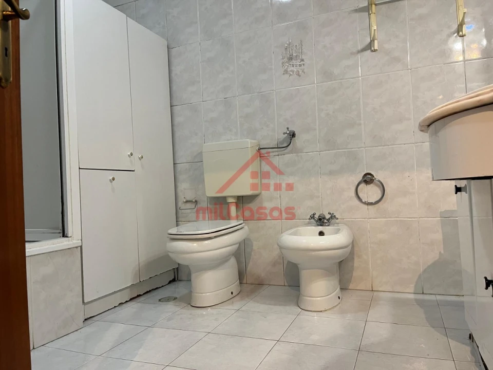 Apartamento T2 para Venda em Algueirão-Mem Martins Foto 15