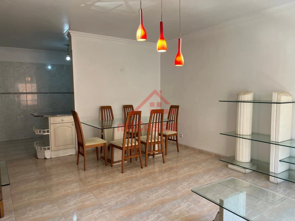 Apartamento T2 para Venda em Algueirão-Mem Martins Foto 17
