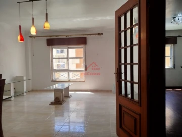 Apartamento T2 para Venda em Algueirão-Mem Martins