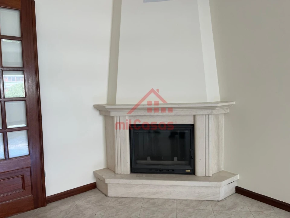 Apartamento T2 para Venda em Algueirão-Mem Martins Foto 4