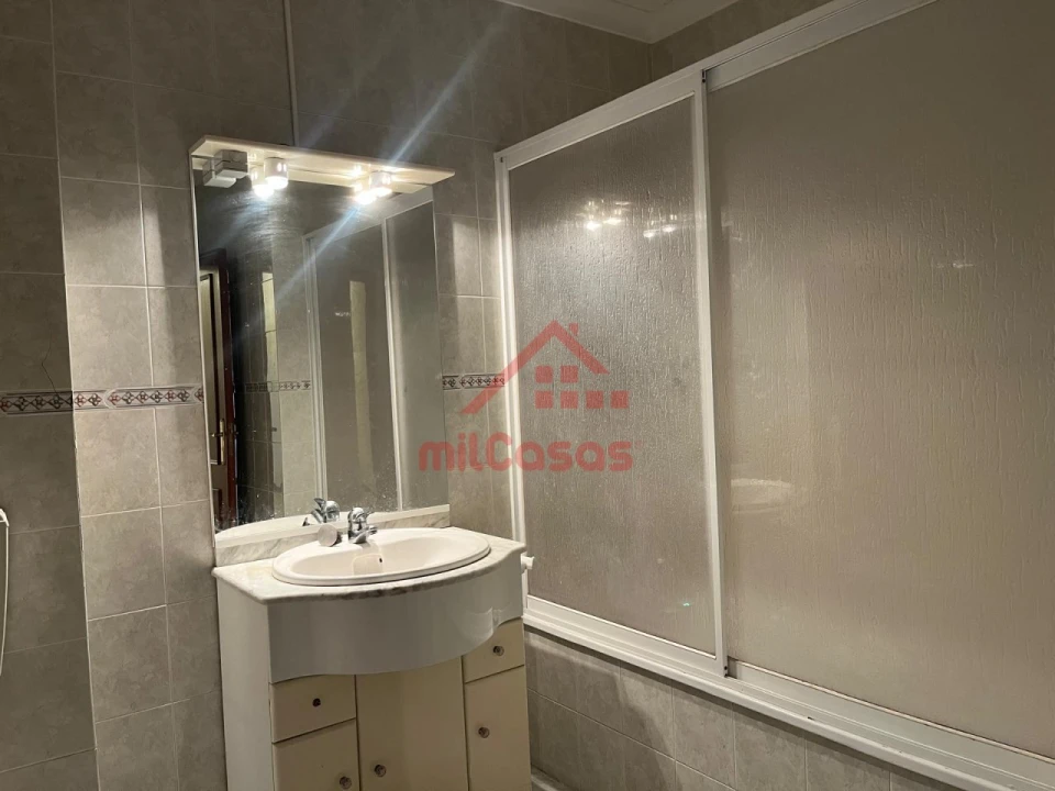 Apartamento T2 para Venda em Algueirão-Mem Martins Foto 14