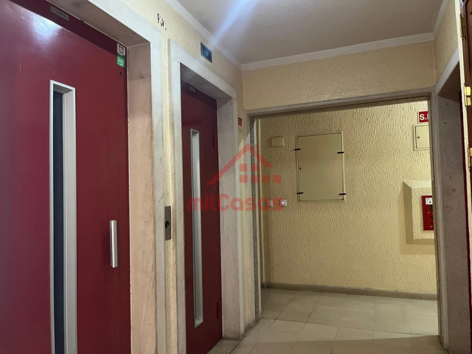 Apartamento T2 para Venda em Algueirão-Mem Martins Foto 19
