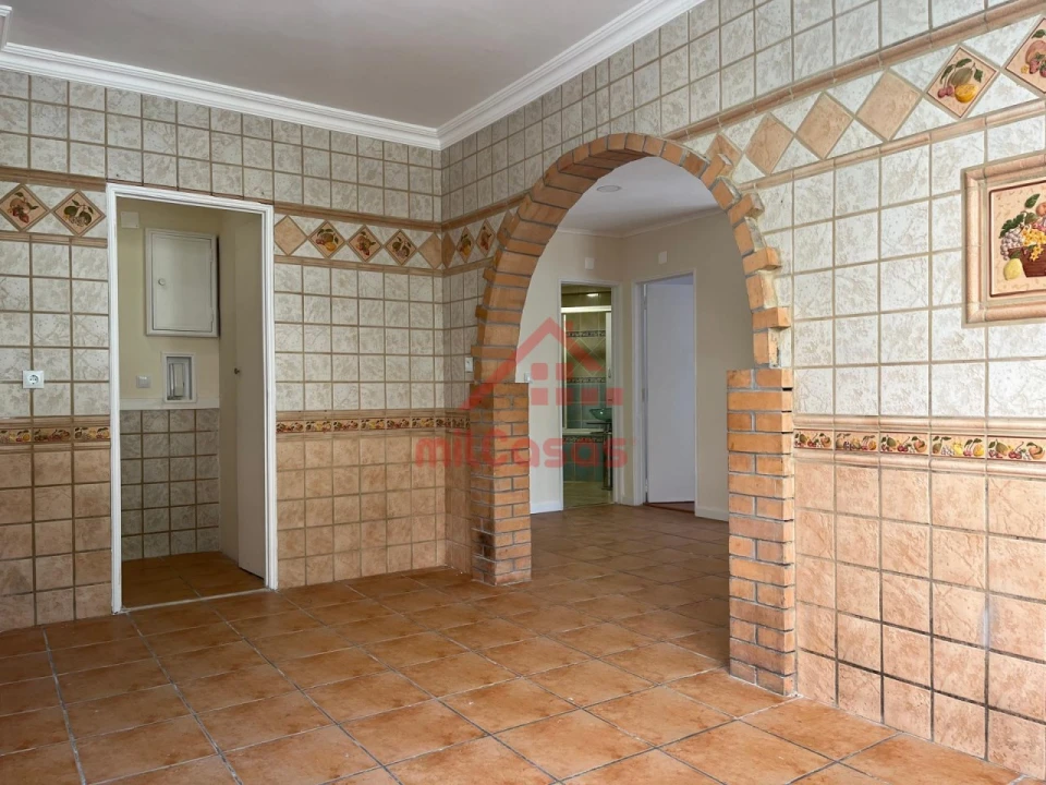 Apartamento T3 para Venda em Algueirão-Mem Martins Foto 2