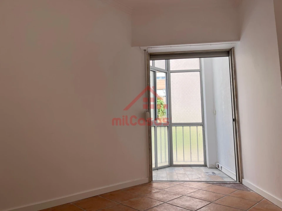 Apartamento T3 para Venda em Algueirão-Mem Martins Foto 8