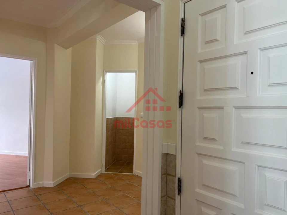 Apartamento T3 para Venda em Algueirão-Mem Martins Foto 22