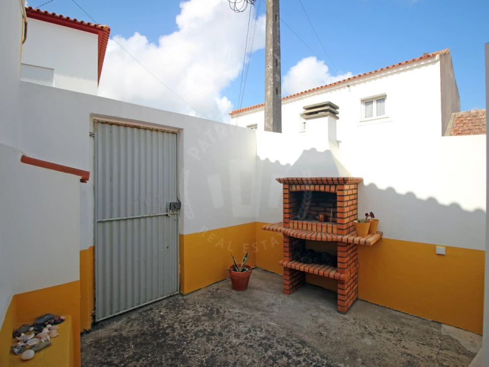 Moradia T4 para Venda em Santa Maria, São Pedro e Sobral da Lagoa Foto 7