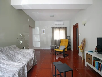 Moradia T4 para Venda em Santa Maria, São Pedro e Sobral da Lagoa