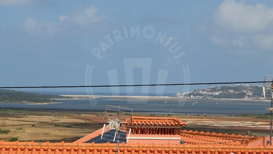 Moradia T4 para Venda em Santa Maria, São Pedro e Sobral da Lagoa