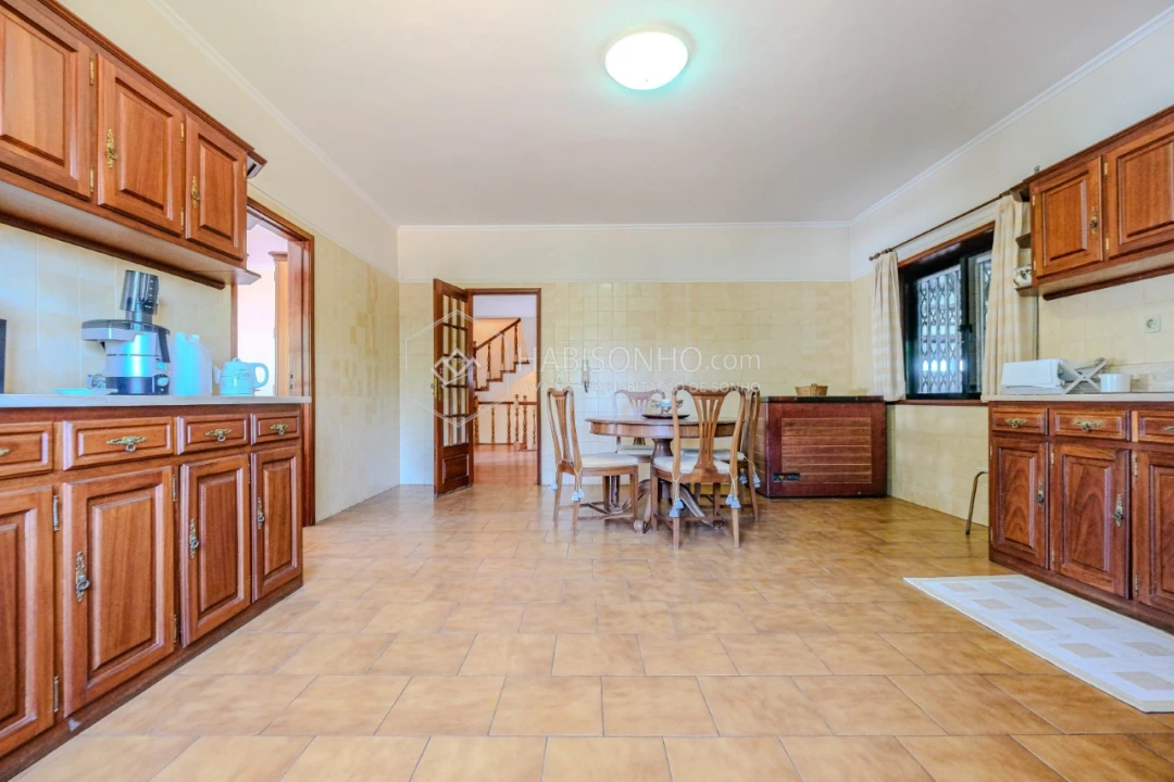 Armazém para Arrendamento em Anta e Guetim Foto 2
