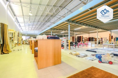 Armazém para Arrendamento em Anta e Guetim