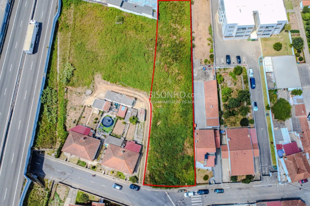 Terreno para Venda em Arcozelo Foto 3