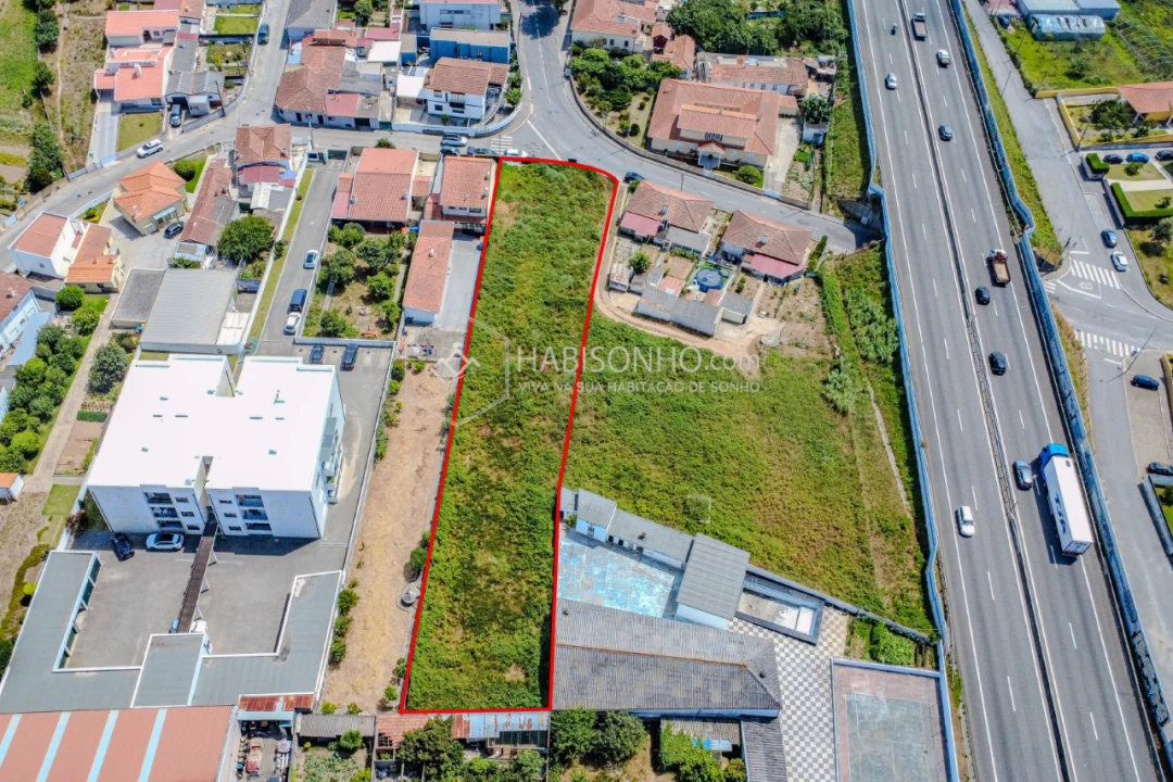 Terreno para Venda em Arcozelo Foto 4
