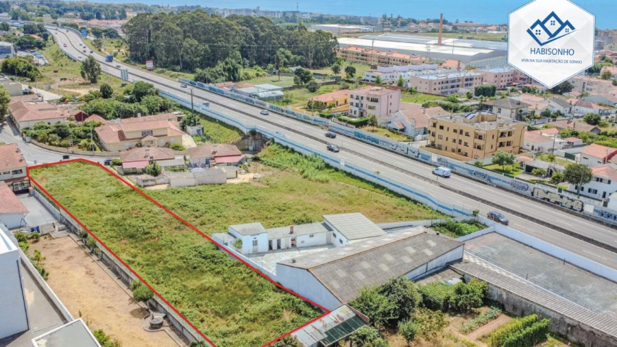 Terreno para Venda em Arcozelo