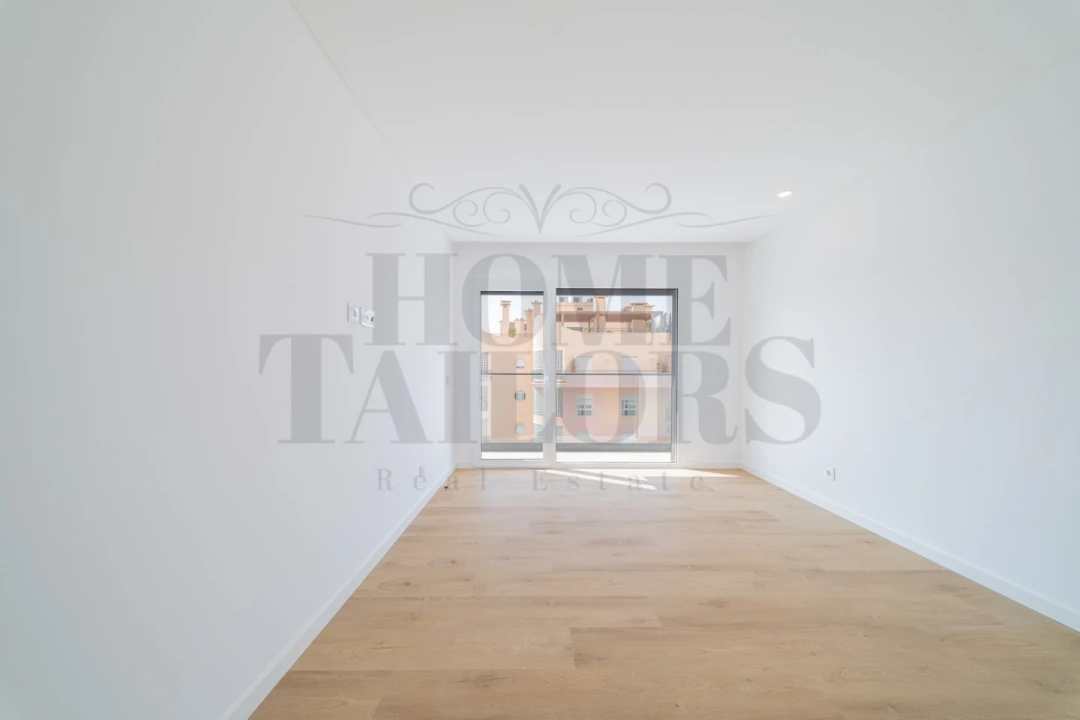 Apartamento T4 para Venda em Costa da Caparica Foto 16