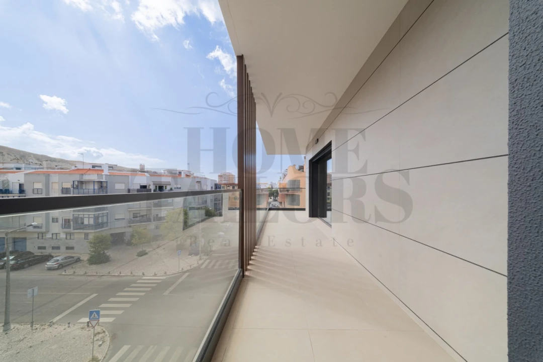Apartamento T4 para Venda em Costa da Caparica Foto 25