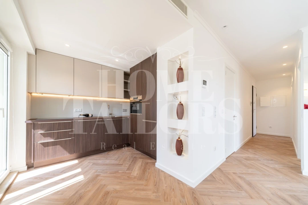 Apartamento T2 para Venda em Campolide Foto 1