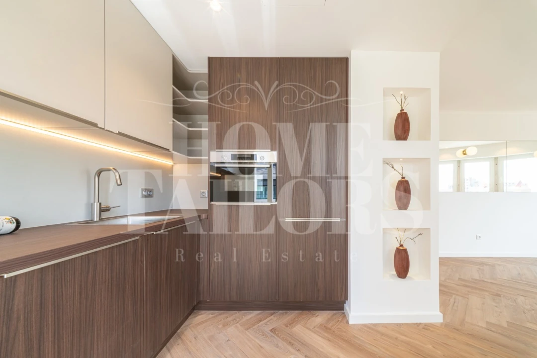 Apartamento T2 para Venda em Campolide Foto 2