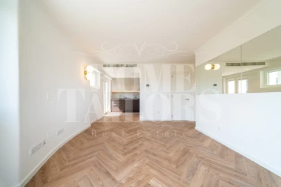 Apartamento T2 para Venda em Campolide