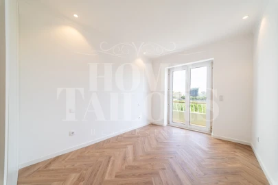 Apartamento T2 para Venda em Campolide
