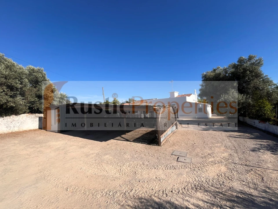 Moradia T3 para Venda em Loule (São Sebastião) Foto 22
