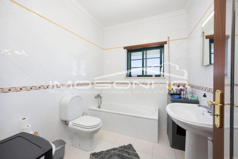 Apartamento T3 para Venda em Marinha Grande Foto 17