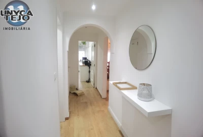 Apartamento T2 para Venda em Laranjeiro e Feijó