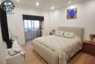 Apartamento T2 para Venda em Laranjeiro e Feijó