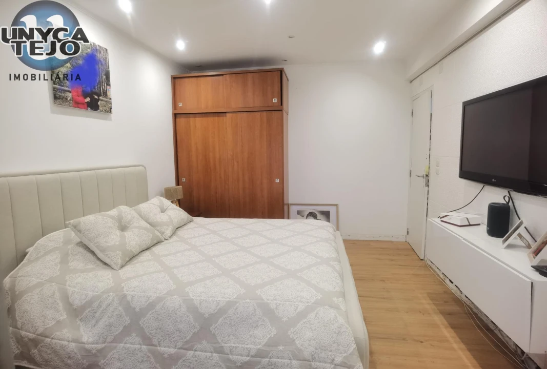 Apartamento T2 para Venda em Laranjeiro e Feijó Foto 28