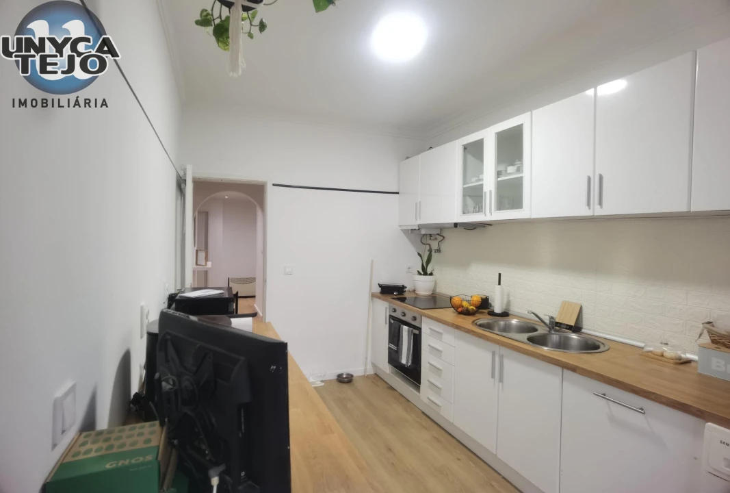 Apartamento T2 para Venda em Laranjeiro e Feijó Foto 4