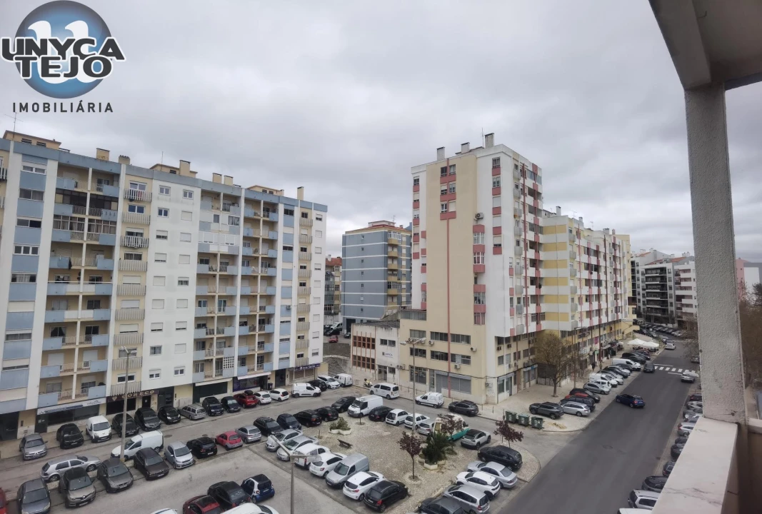 Apartamento T2 para Venda em Laranjeiro e Feijó Foto 7