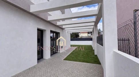 Moradia T3 para Venda em Fernao Ferro