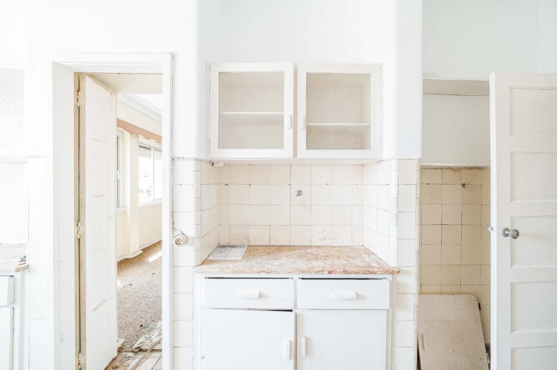 Apartamento T4 para Venda em Alvalade Foto 3