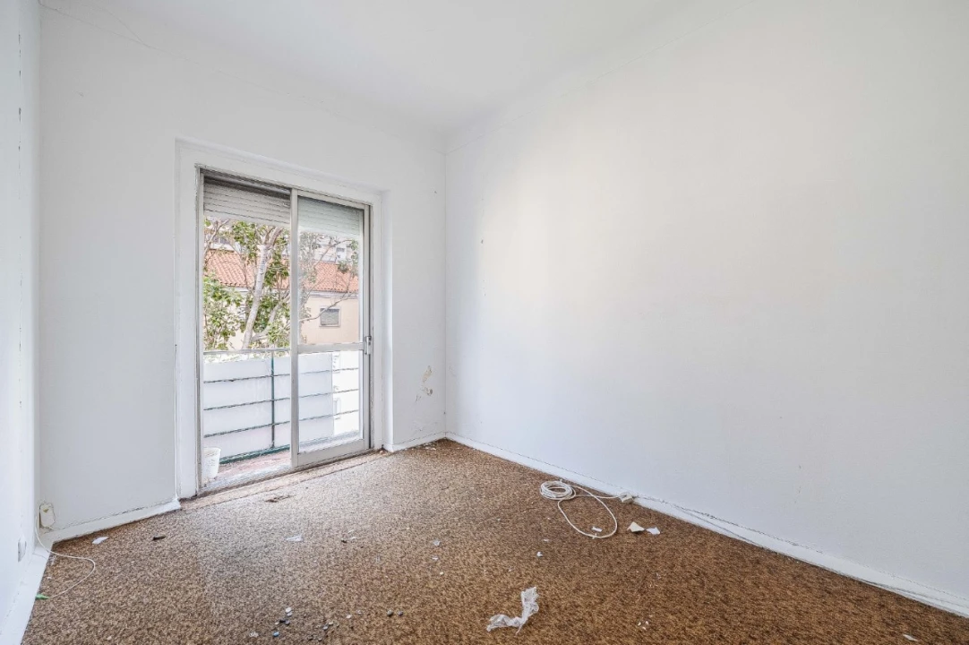 Apartamento T4 para Venda em Alvalade Foto 10