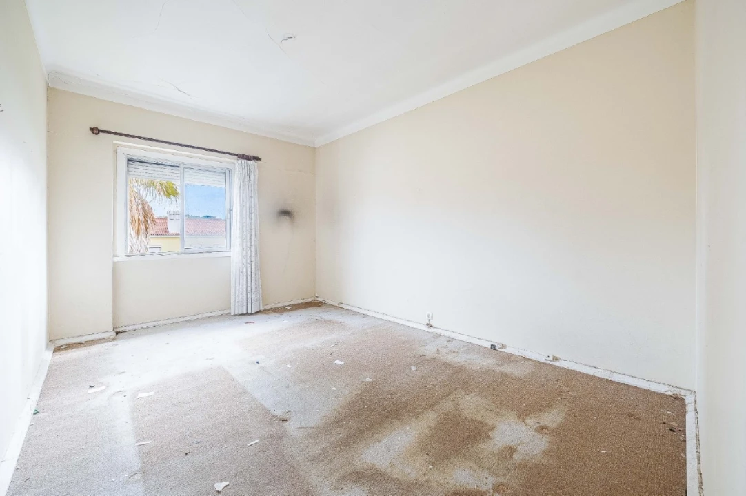 Apartamento T4 para Venda em Alvalade Foto 25