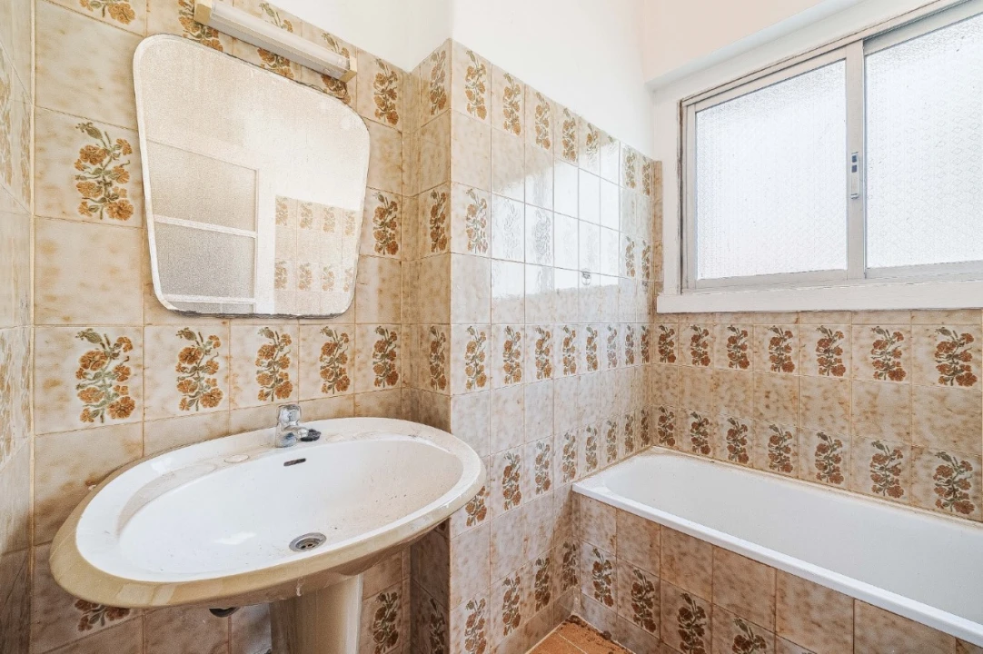 Apartamento T4 para Venda em Alvalade Foto 34