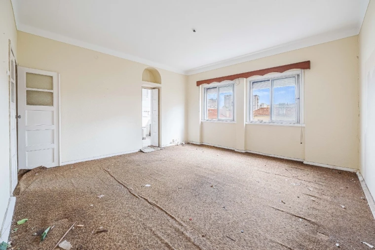 Apartamento T4 para Venda em Alvalade Foto 14