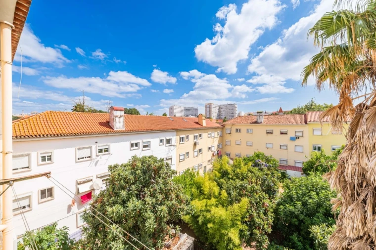 Apartamento T4 para Venda em Alvalade Foto 48
