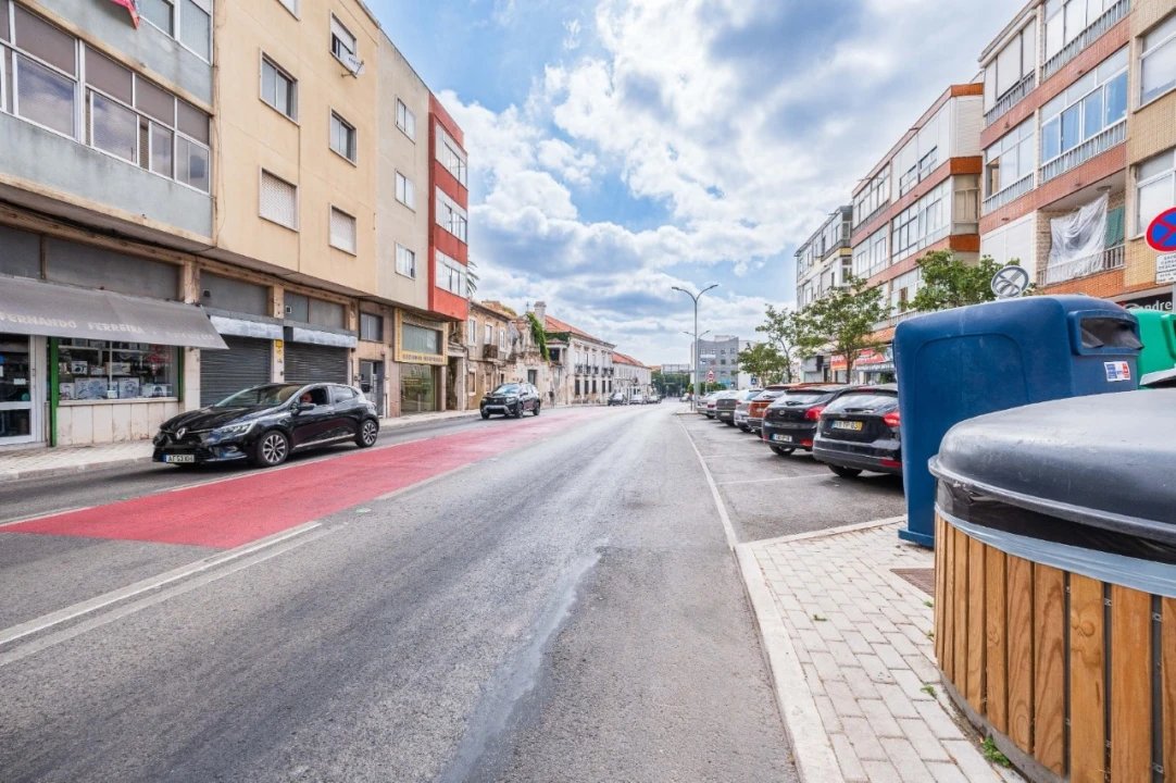 Apartamento T2 para Venda em Falagueira-Venda Nova Foto 36
