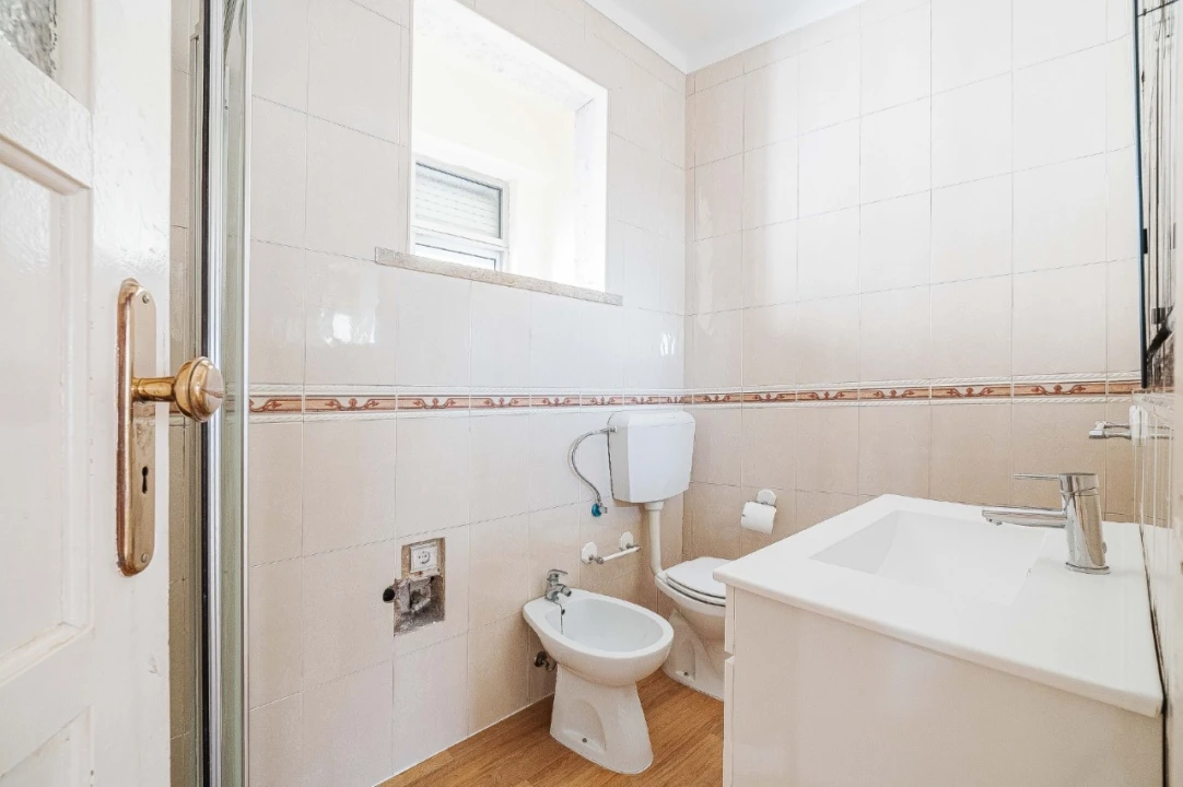 Apartamento T2 para Venda em Falagueira-Venda Nova Foto 12