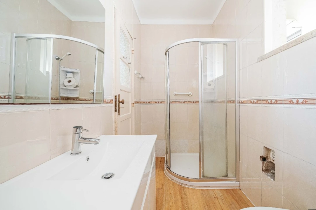 Apartamento T2 para Venda em Falagueira-Venda Nova Foto 15