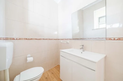 Apartamento T2 para Venda em Falagueira-Venda Nova
