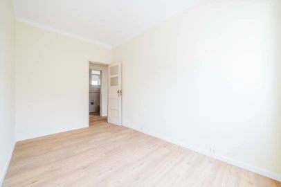 Apartamento T2 para Venda em Falagueira-Venda Nova