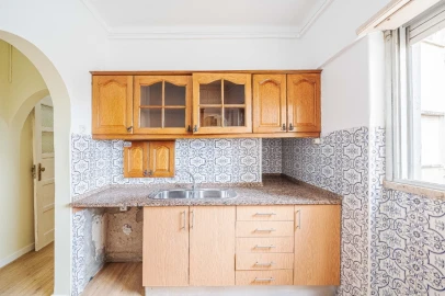 Apartamento T2 para Venda em Falagueira-Venda Nova