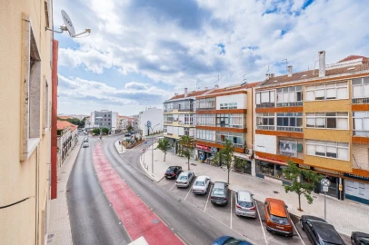 Apartamento T2 para Venda em Falagueira-Venda Nova