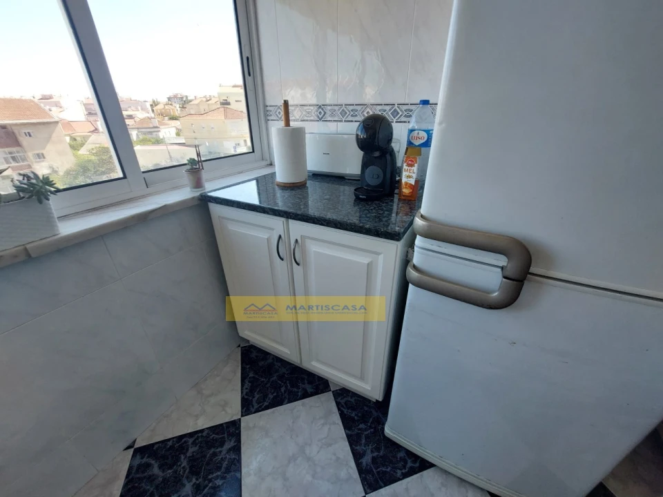 Apartamento T2 para Venda em Algueirão-Mem Martins Foto 4